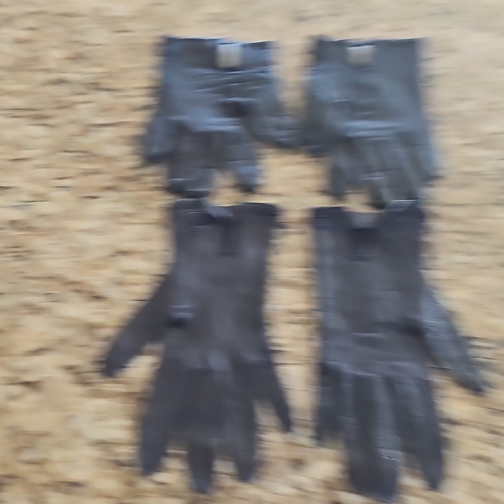 Vintage 2 pairs soft Elegant Black Leather Gloves for small slender hands - Picture 6 of 12